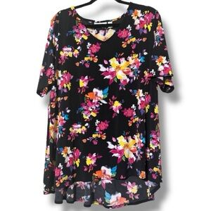 Susan Graver women’s size xl V-Neck Short Sleeve Floral Ponte Knit Top